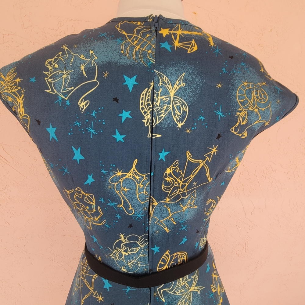 NEW Pinup Couture Pinup Girl Clothing Heidi Dress in Astrology Print - Picture 7 of 11